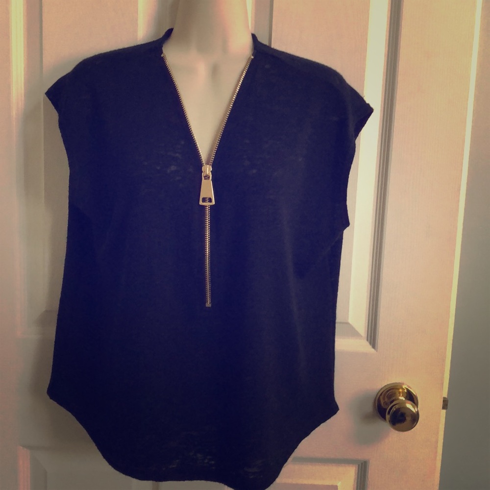 Light weight sweater